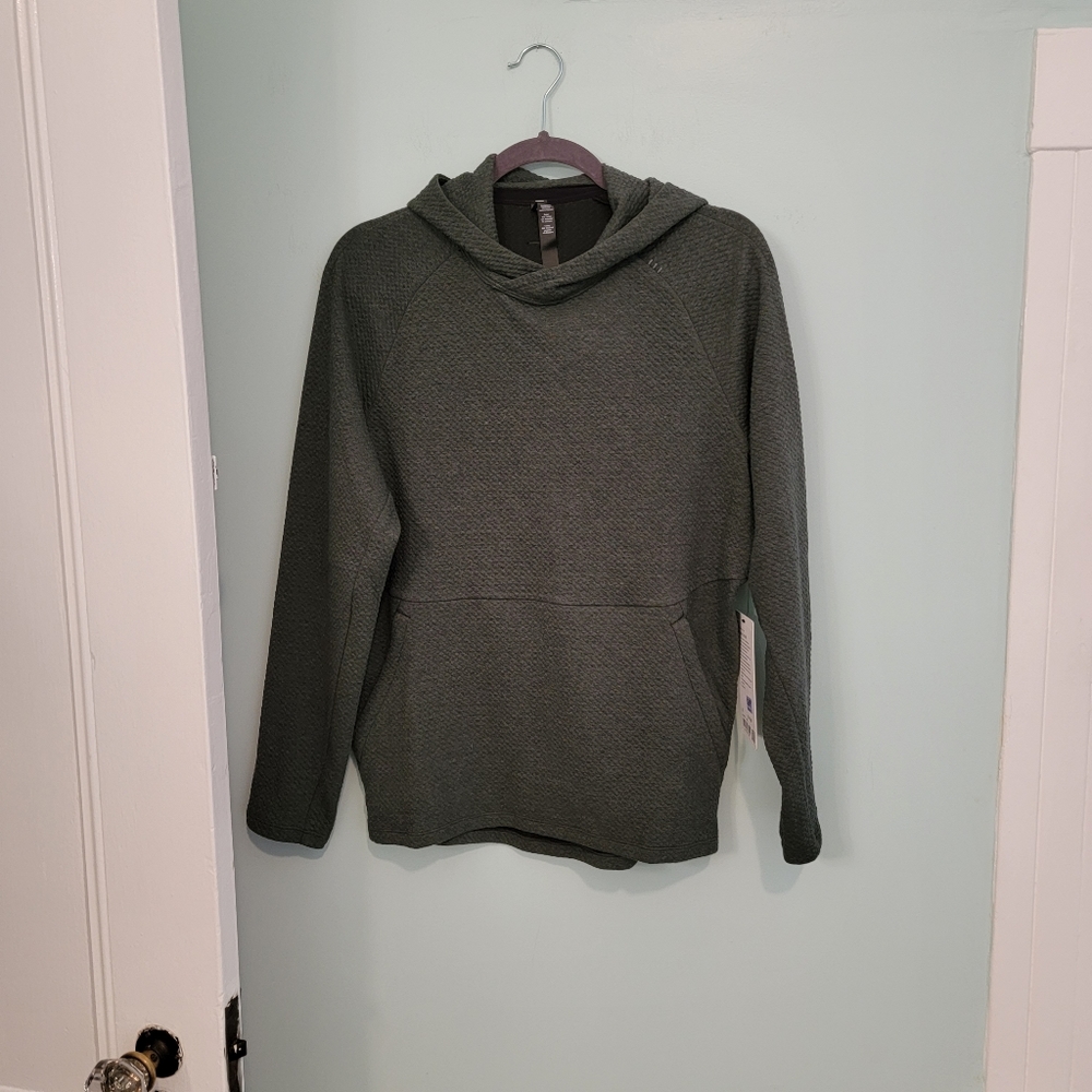 NWT At Ease Hoodie Heathered Rainforest green w/ zippered front pockets. Men’s S